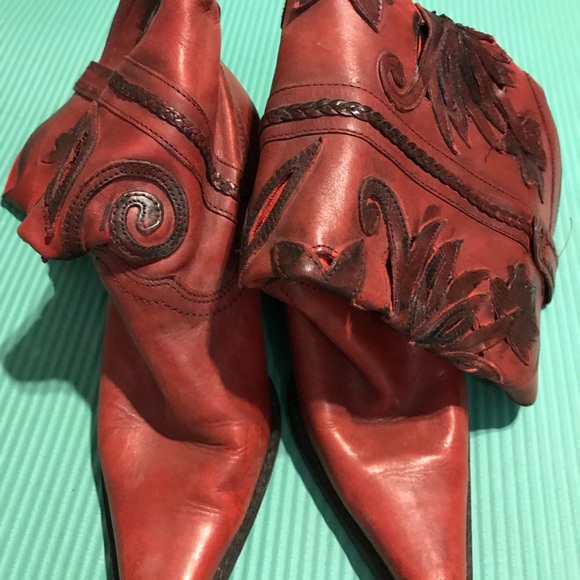 Boot - Picture 1 of 4